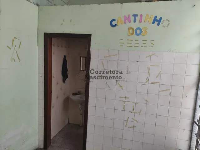 Loja com 556m², para alugar, no bairro Centro em Jacareí