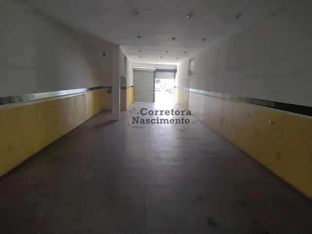 Loja com 556m², para alugar, no bairro Centro em Jacareí