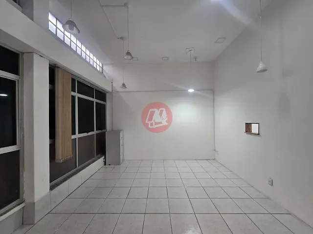 Loja com 100m², para alugar, no bairro Santana em Porto Alegre