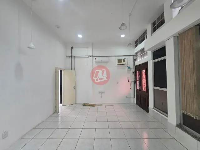 Loja com 100m², para alugar, no bairro Santana em Porto Alegre