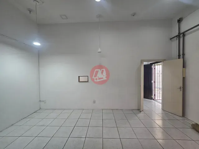Loja com 100m², para alugar, no bairro Santana em Porto Alegre