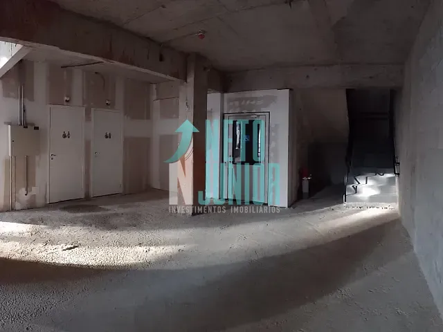 Loja com 240m², para alugar, no bairro Moema em São Paulo