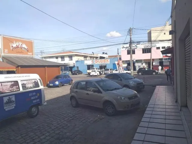 Loja para alugar, no bairro Pinheirinho em Curitiba