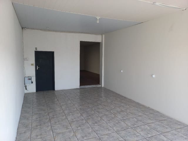 Loja para alugar, no bairro Novo Mundo em Curitiba