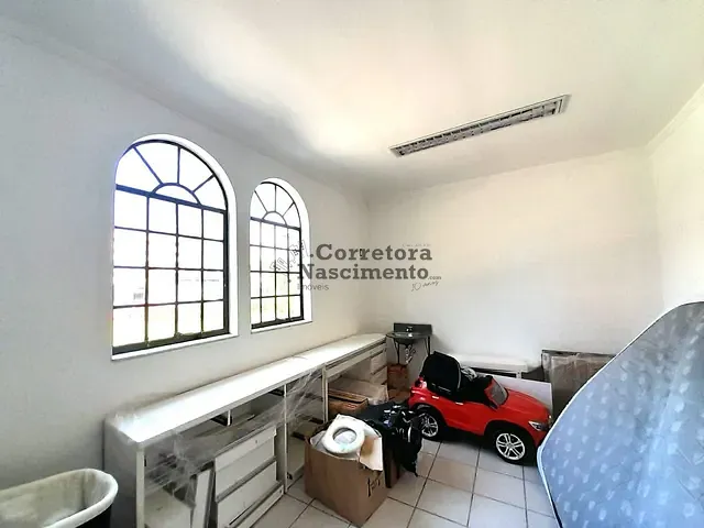 Loja com 125m², para alugar, no bairro Jardim Pereira do Amparo em Jacareí