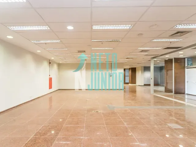 Loja com 1032m², para alugar, no bairro Brooklin em São Paulo