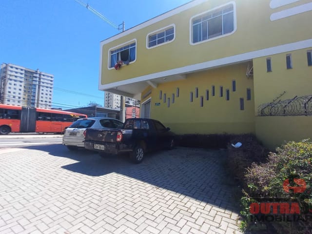 Loja para alugar, no bairro CAPÃO RASO em Curitiba