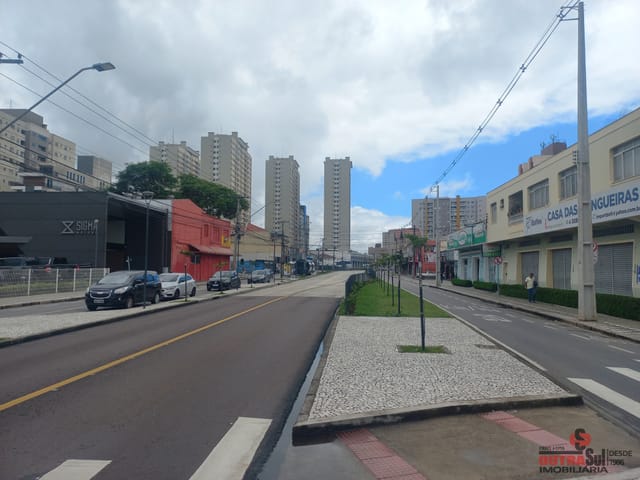 Loja para alugar, no bairro CAPÃO RASO em Curitiba