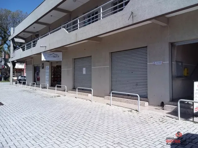 Loja para alugar, no bairro Novo Mundo em Curitiba