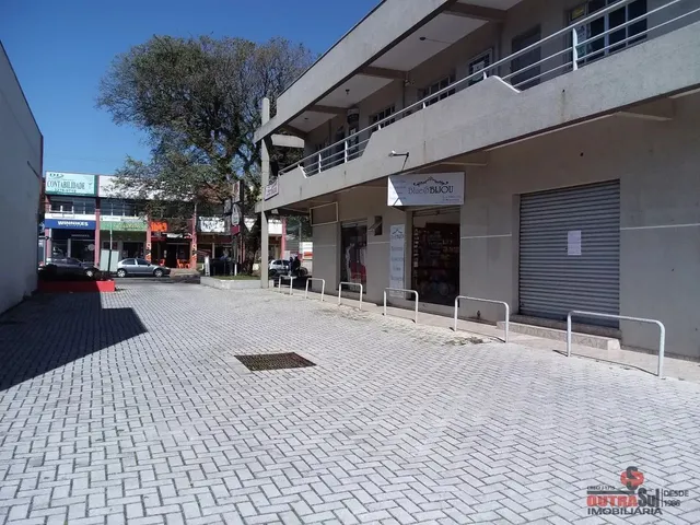 Loja para alugar, no bairro Novo Mundo em Curitiba