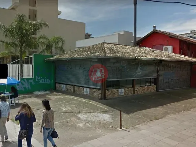 Loja à venda, no bairro Menino Deus em Porto Alegre