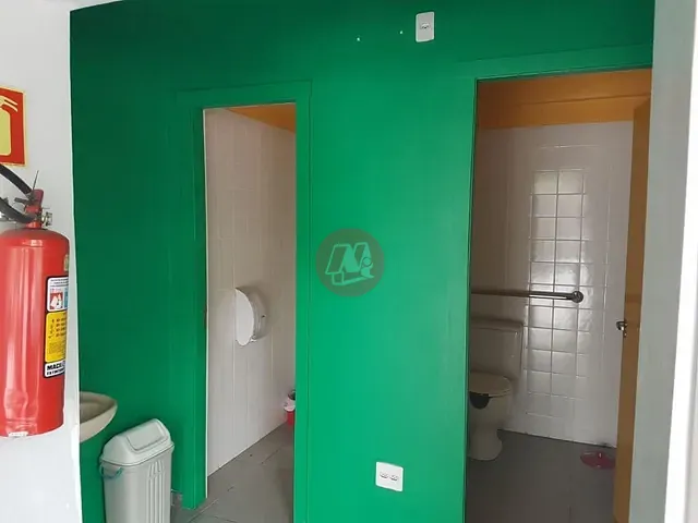 Loja à venda, no bairro Menino Deus em Porto Alegre