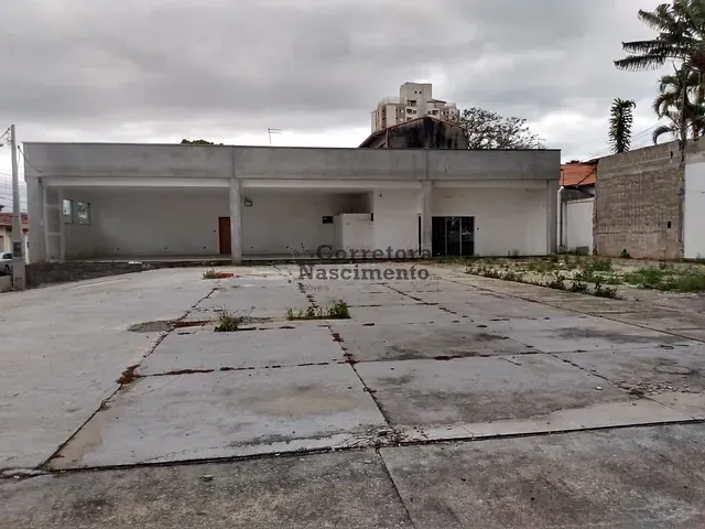 Loja com 840m², à venda ou para alugar, no bairro Centro em Jacareí