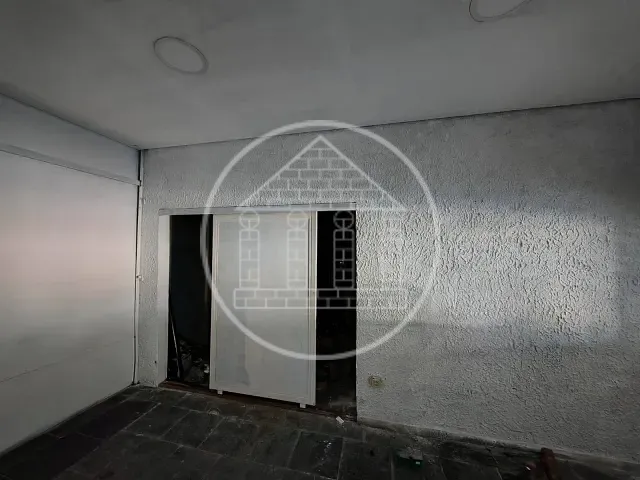 Loja com 180m², para alugar, no bairro Rio Bonito em São Paulo