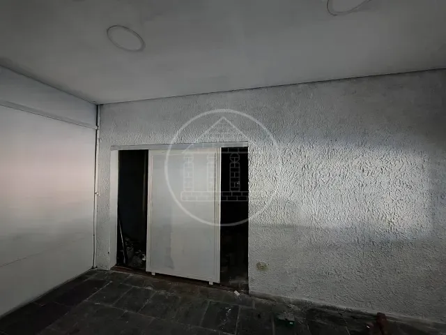 Loja com 180m², para alugar, no bairro Rio Bonito em São Paulo