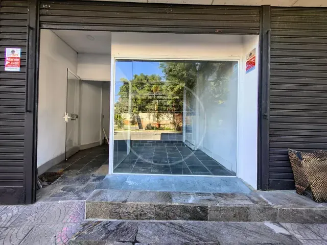 Loja com 180m², para alugar, no bairro Rio Bonito em São Paulo