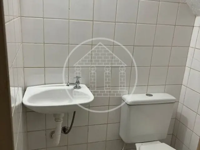 Loja com 130m², para alugar, no bairro Jardim Cristal em São Paulo