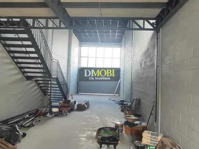 Loja com 226m², para alugar, no bairro Moradas do Sobrado em Gravataí