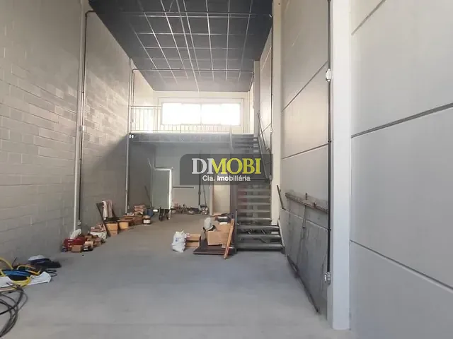 Loja com 226m², para alugar, no bairro Moradas do Sobrado em Gravataí