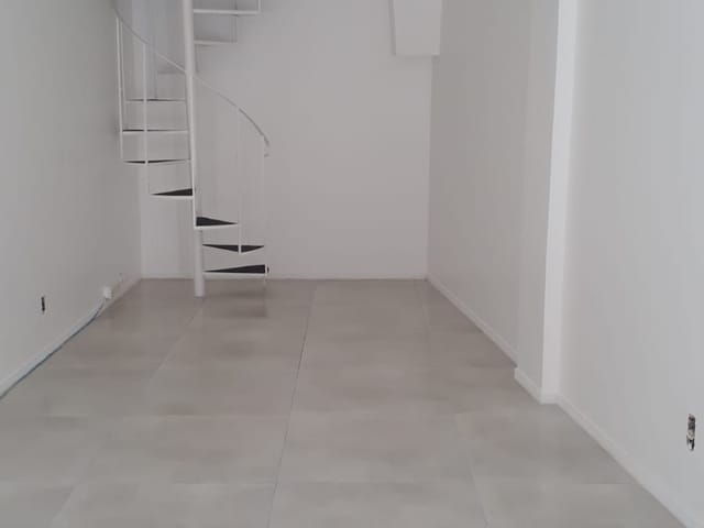 Loja à venda, no bairro Alto da Serra em Petrópolis