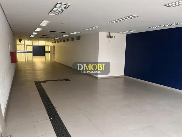 Loja com 304m², para alugar, no bairro Centro em Gravataí