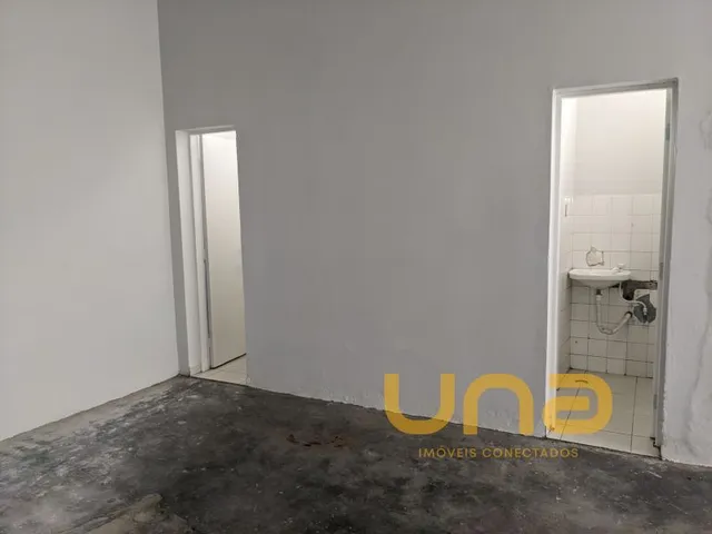 Loja para alugar, no bairro XAXIM em Curitiba