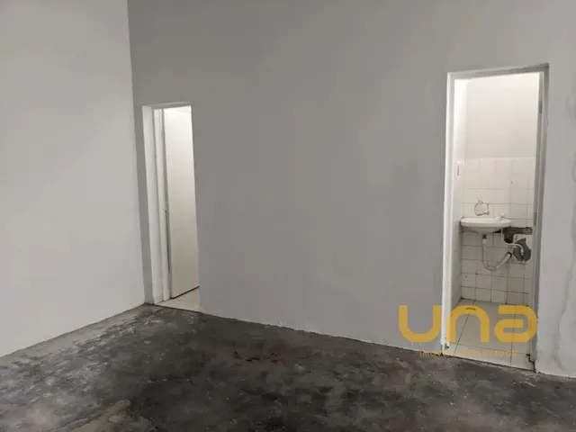 Loja para alugar, no bairro XAXIM em Curitiba
