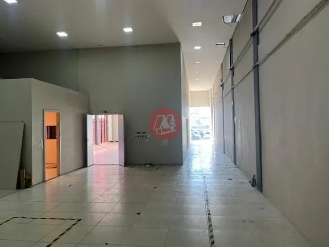 Loja com 318m², para alugar, no bairro Sarandi em Porto Alegre
