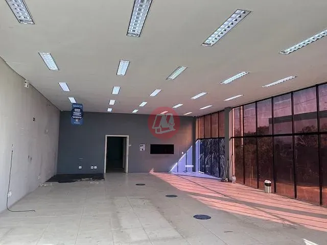 Loja para alugar, no bairro Sarandi em Porto Alegre