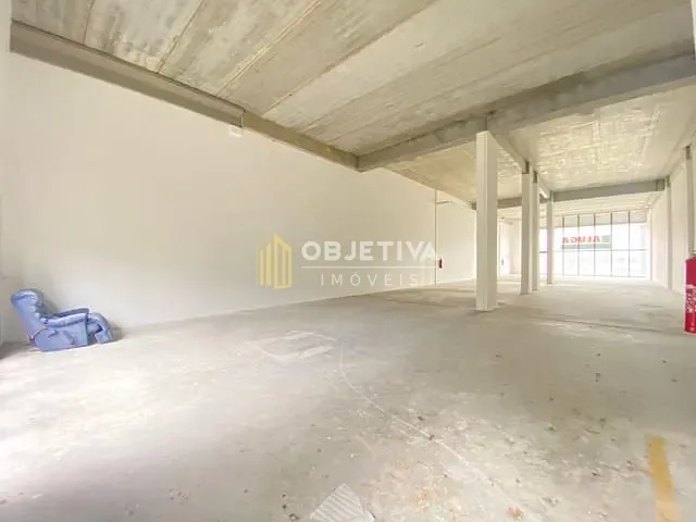 Loja com 350m², para alugar, no bairro Jardim Botânico em Porto Alegre