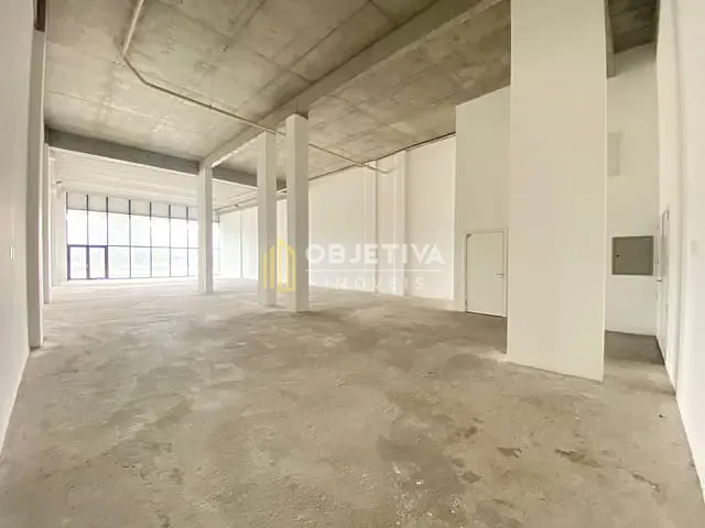 Loja com 265m², para alugar, no bairro Jardim Botânico em Porto Alegre