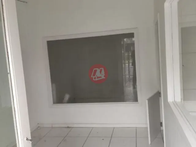 Loja para alugar, no bairro Praia de Belas em Porto Alegre