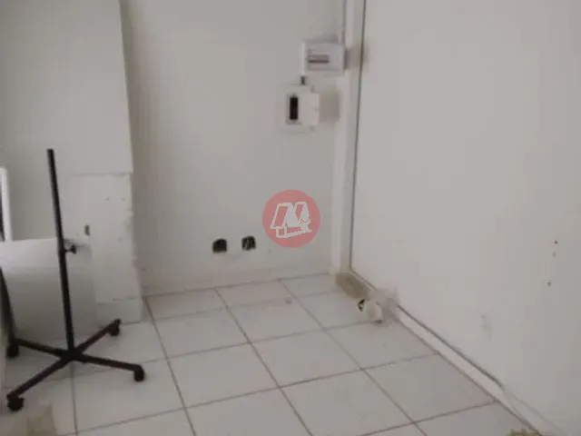 Loja para alugar, no bairro Praia de Belas em Porto Alegre