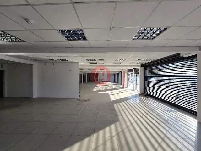Loja para alugar, no bairro Azenha em Porto Alegre