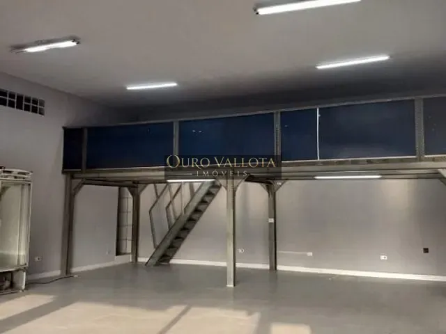 Loja com 200m², para alugar, no bairro Jardim Três Marias em São Paulo