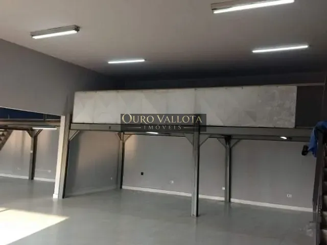 Loja com 200m², para alugar, no bairro Jardim Três Marias em São Paulo