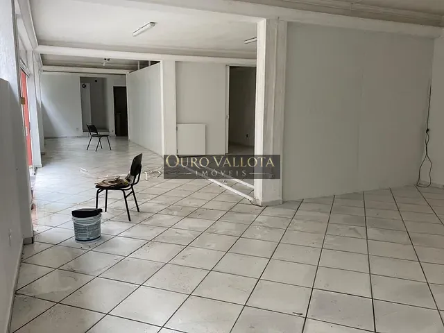 Loja com 140m², para alugar, no bairro Vila Alpina em São Paulo
