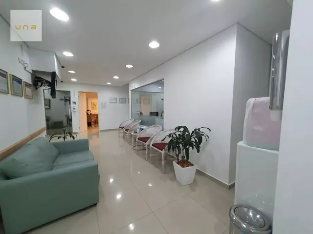 Loja à venda, no bairro Água Verde em Curitiba