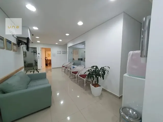 Loja à venda, no bairro Água Verde em Curitiba