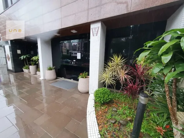 Loja à venda, no bairro Água Verde em Curitiba