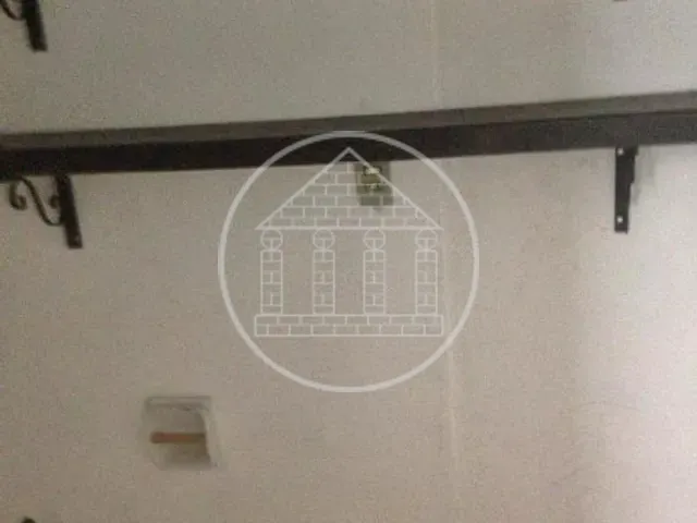 Loja com 350m², à venda, no bairro Vila Santista Cipó em Embu-Guaçu