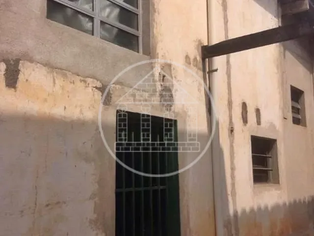 Loja com 350m², à venda, no bairro Vila Santista Cipó em Embu-Guaçu