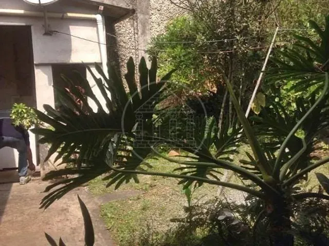 Loja com 350m², à venda, no bairro Vila Santista Cipó em Embu-Guaçu