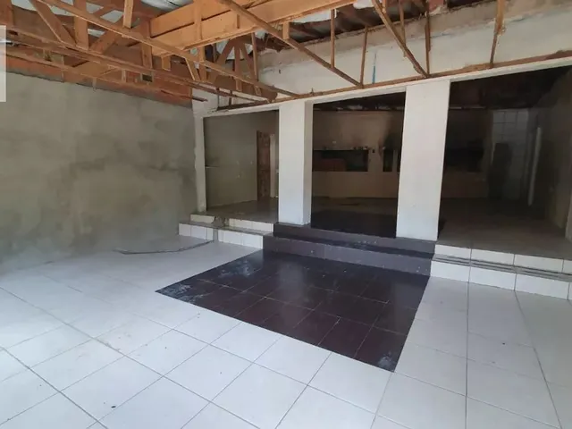 Loja para alugar, no bairro Água Verde em Curitiba