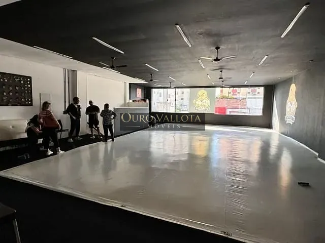Loja com 200m², para alugar, no bairro Vila Bertioga em São Paulo