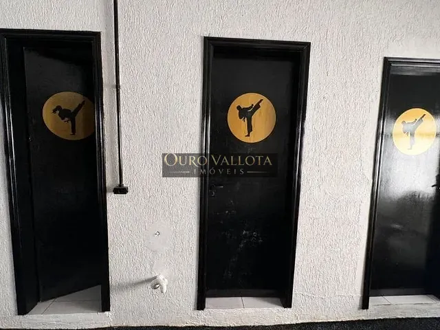 Loja com 200m², para alugar, no bairro Vila Bertioga em São Paulo