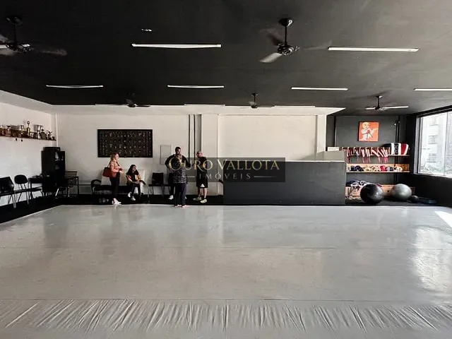Loja com 200m², para alugar, no bairro Vila Bertioga em São Paulo