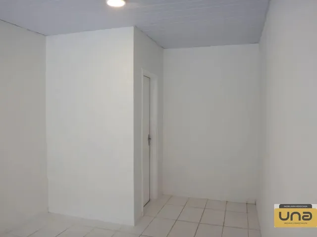 Loja para alugar, no bairro HAUER em Curitiba