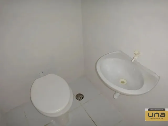 Loja para alugar, no bairro HAUER em Curitiba