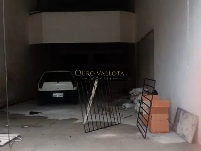 Loja com 600m², para alugar, no bairro Pari em São Paulo